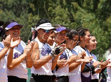 Thumbnail 2 in Chavez vs. South East (CIF LA City Section D2 Final) photogallery.