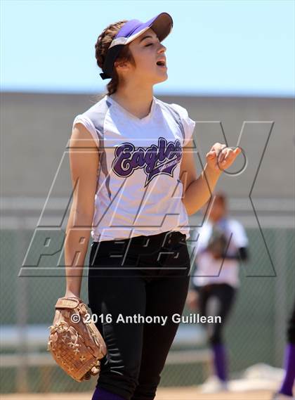 Thumbnail 1 in Chavez vs. South East (CIF LA City Section D2 Final) photogallery.
