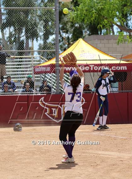 Thumbnail 2 in Chavez vs. South East (CIF LA City Section D2 Final) photogallery.