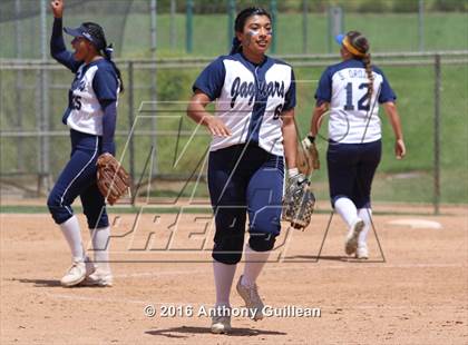 Thumbnail 1 in Chavez vs. South East (CIF LA City Section D2 Final) photogallery.