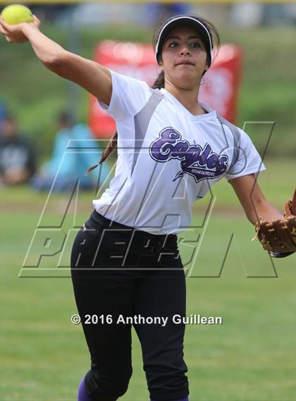 Thumbnail 3 in Chavez vs. South East (CIF LA City Section D2 Final) photogallery.