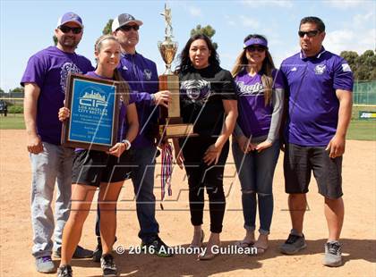 Thumbnail 3 in Chavez vs. South East (CIF LA City Section D2 Final) photogallery.