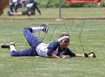 Thumbnail 1 in Chavez vs. South East (CIF LA City Section D2 Final) photogallery.