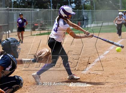 Thumbnail 2 in Chavez vs. South East (CIF LA City Section D2 Final) photogallery.