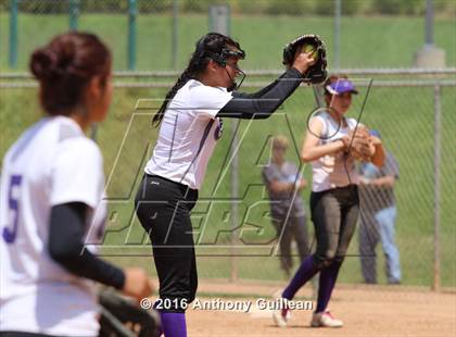 Thumbnail 1 in Chavez vs. South East (CIF LA City Section D2 Final) photogallery.