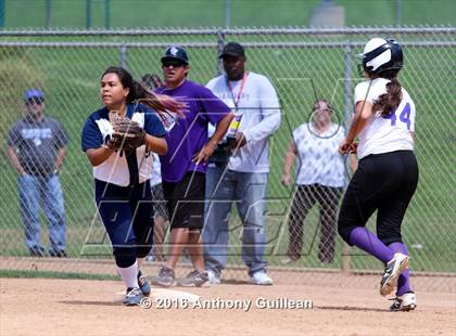 Thumbnail 1 in Chavez vs. South East (CIF LA City Section D2 Final) photogallery.