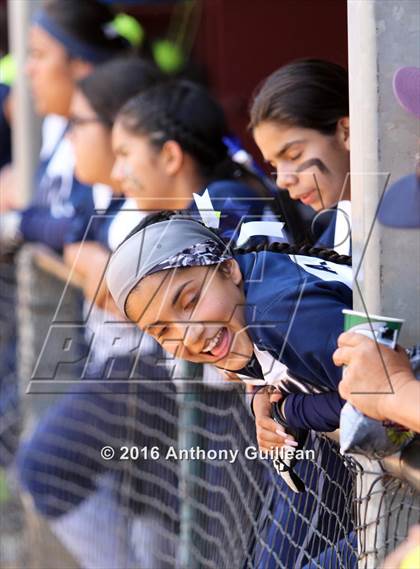 Thumbnail 2 in Chavez vs. South East (CIF LA City Section D2 Final) photogallery.
