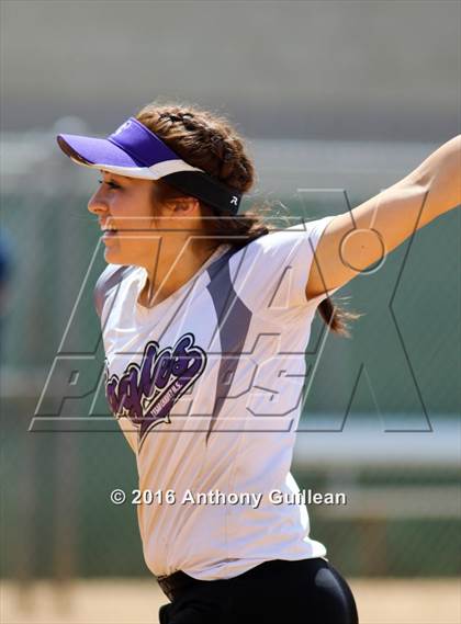 Thumbnail 2 in Chavez vs. South East (CIF LA City Section D2 Final) photogallery.