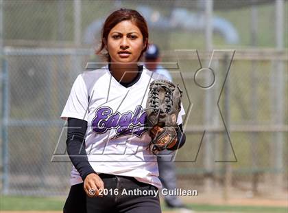 Thumbnail 3 in Chavez vs. South East (CIF LA City Section D2 Final) photogallery.