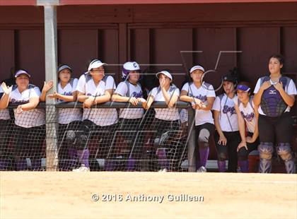 Thumbnail 2 in Chavez vs. South East (CIF LA City Section D2 Final) photogallery.