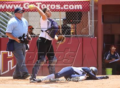 Thumbnail 2 in Chavez vs. South East (CIF LA City Section D2 Final) photogallery.