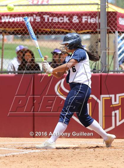 Thumbnail 2 in Chavez vs. South East (CIF LA City Section D2 Final) photogallery.
