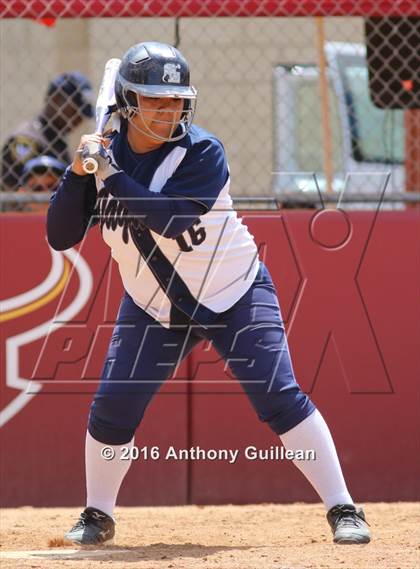 Thumbnail 1 in Chavez vs. South East (CIF LA City Section D2 Final) photogallery.