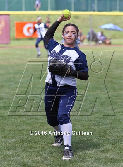 Thumbnail 3 in Chavez vs. South East (CIF LA City Section D2 Final) photogallery.