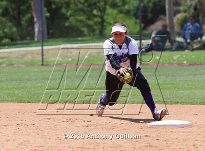 Thumbnail 2 in Chavez vs. South East (CIF LA City Section D2 Final) photogallery.