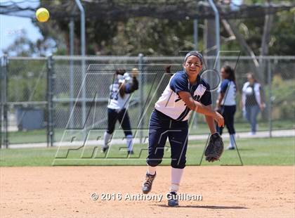Thumbnail 3 in Chavez vs. South East (CIF LA City Section D2 Final) photogallery.