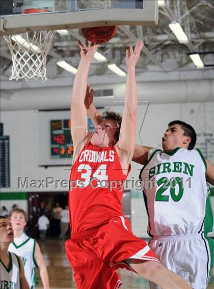 Thumbnail 2 in Siren vs. Luck photogallery.