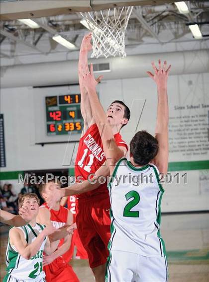 Thumbnail 2 in Siren vs. Luck photogallery.