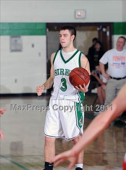 Thumbnail 3 in Siren vs. Luck photogallery.