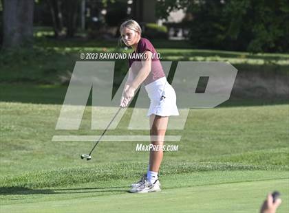 Thumbnail 2 in Yorktown Invitational photogallery.