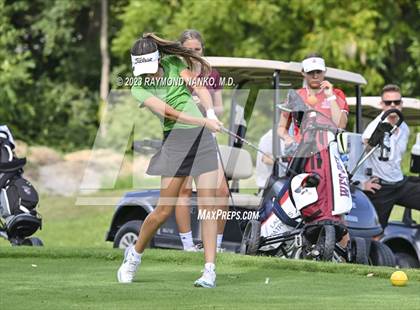 Thumbnail 3 in Yorktown Invitational photogallery.