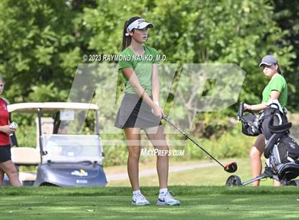 Thumbnail 1 in Yorktown Invitational photogallery.