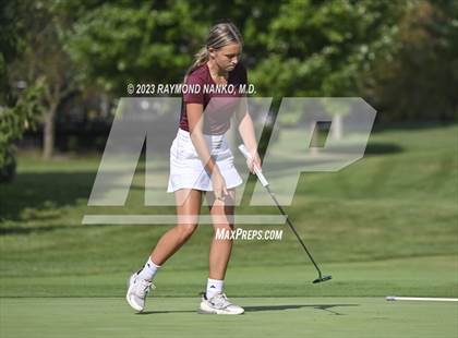 Thumbnail 1 in Yorktown Invitational photogallery.