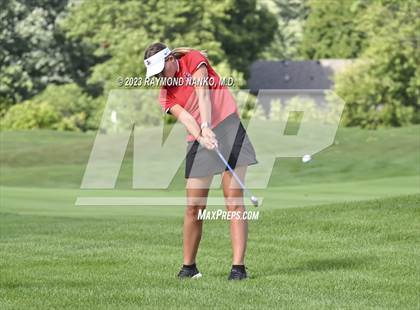 Thumbnail 2 in Yorktown Invitational photogallery.