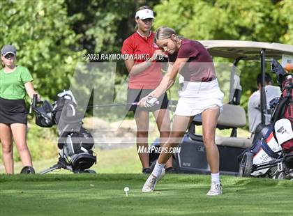 Thumbnail 3 in Yorktown Invitational photogallery.