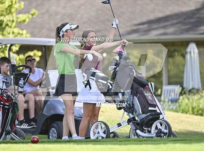 Thumbnail 2 in Yorktown Invitational photogallery.