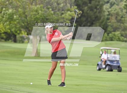 Thumbnail 3 in Yorktown Invitational photogallery.
