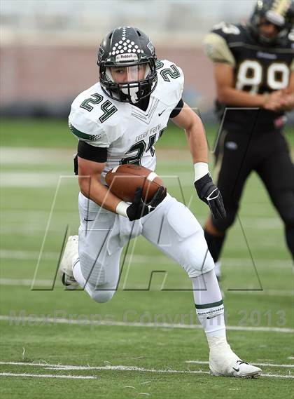 Thumbnail 2 in Cedar Park vs. Calhoun (UIL 4A Division 2 Regional Playoff) photogallery.