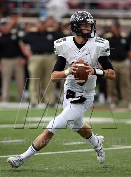 Thumbnail 1 in Cedar Park vs. Calhoun (UIL 4A Division 2 Regional Playoff) photogallery.