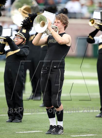 Thumbnail 2 in Cedar Park vs. Calhoun (UIL 4A Division 2 Regional Playoff) photogallery.