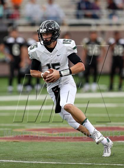 Thumbnail 1 in Cedar Park vs. Calhoun (UIL 4A Division 2 Regional Playoff) photogallery.
