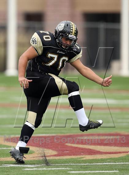 Thumbnail 3 in Cedar Park vs. Calhoun (UIL 4A Division 2 Regional Playoff) photogallery.