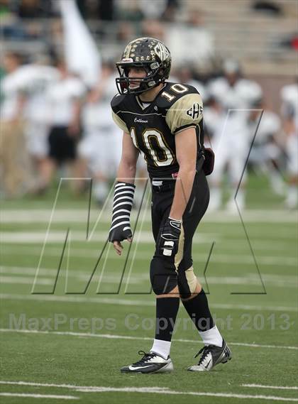 Thumbnail 3 in Cedar Park vs. Calhoun (UIL 4A Division 2 Regional Playoff) photogallery.