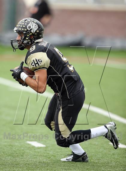 Thumbnail 3 in Cedar Park vs. Calhoun (UIL 4A Division 2 Regional Playoff) photogallery.