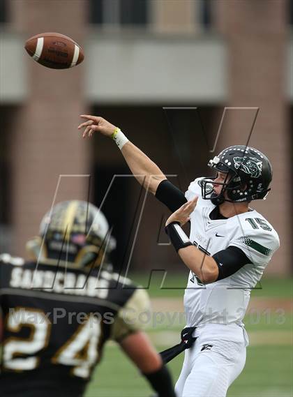 Thumbnail 3 in Cedar Park vs. Calhoun (UIL 4A Division 2 Regional Playoff) photogallery.