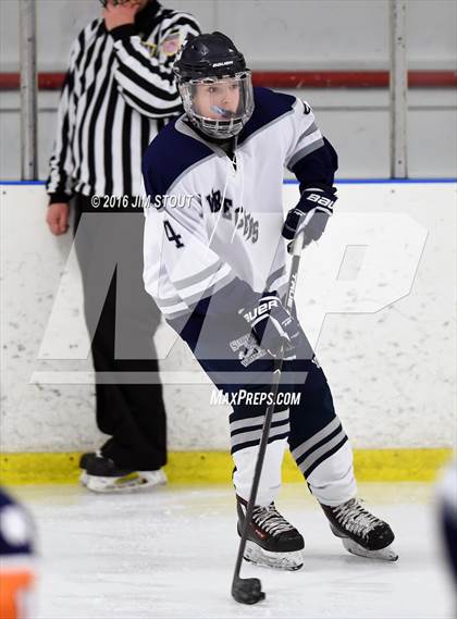 Thumbnail 1 in Lyman Hall/H-K/Coginchaug vs. SWS (Milford Holiday Jamboree) photogallery.