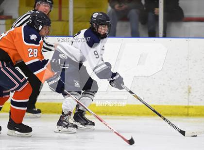 Thumbnail 2 in Lyman Hall/H-K/Coginchaug vs. SWS (Milford Holiday Jamboree) photogallery.