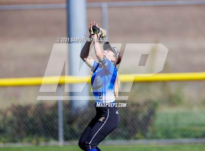 Thumbnail 2 in Marian vs. Pius X photogallery.