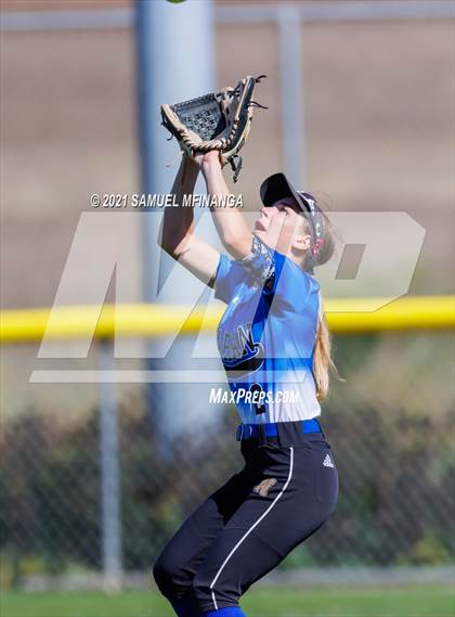 Thumbnail 1 in Marian vs. Pius X photogallery.