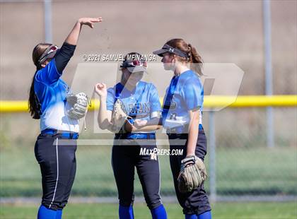 Thumbnail 1 in Marian vs. Pius X photogallery.