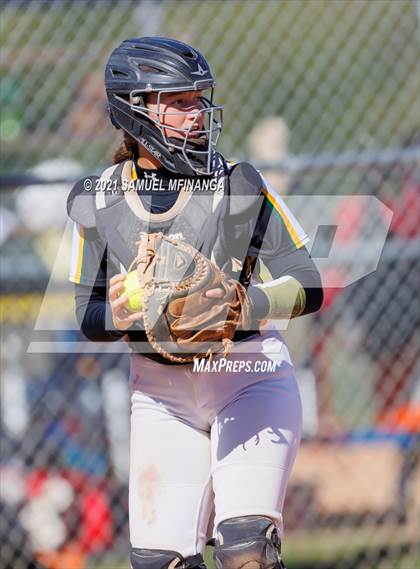 Thumbnail 3 in Marian vs. Pius X photogallery.