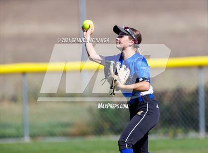 Thumbnail 2 in Marian vs. Pius X photogallery.