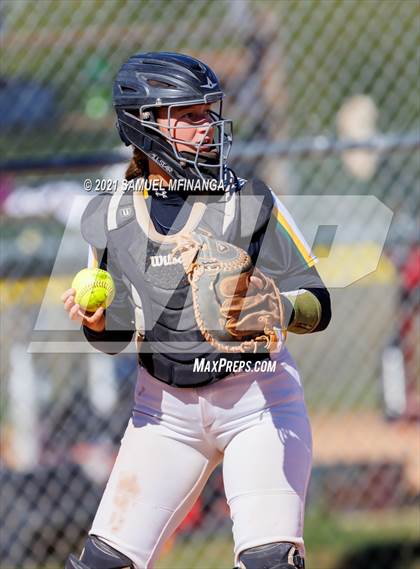 Thumbnail 1 in Marian vs. Pius X photogallery.