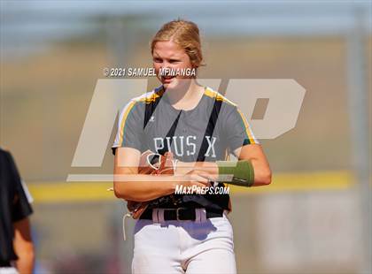 Thumbnail 2 in Marian vs. Pius X photogallery.