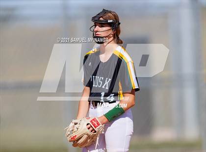 Thumbnail 1 in Marian vs. Pius X photogallery.