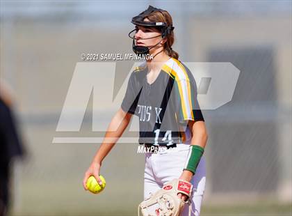 Thumbnail 1 in Marian vs. Pius X photogallery.